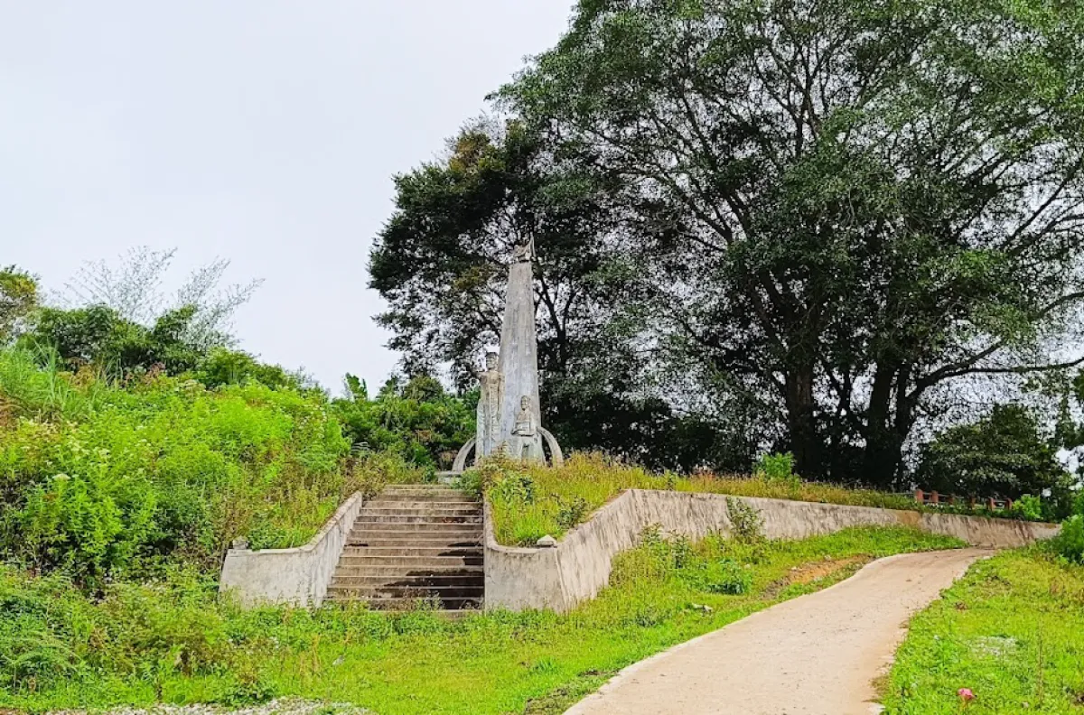 Tugu Ompu Sumahap Sinambela