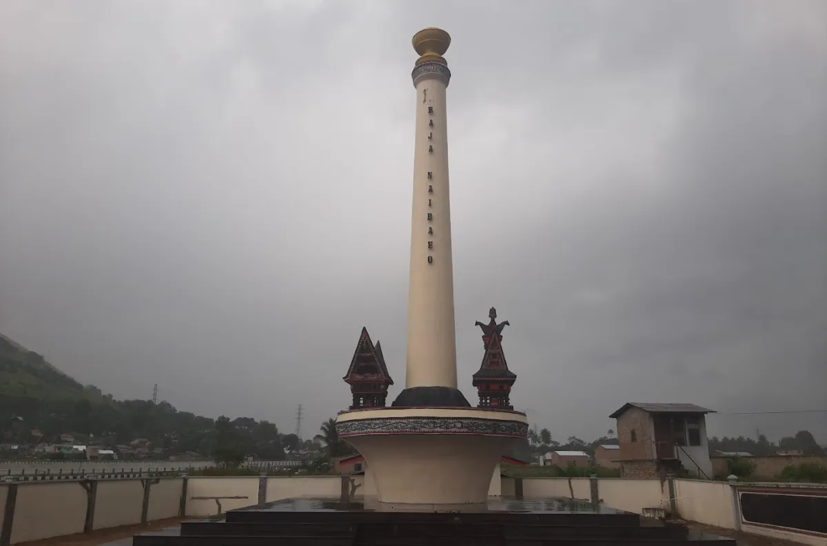 Tugu Marga Naibaho