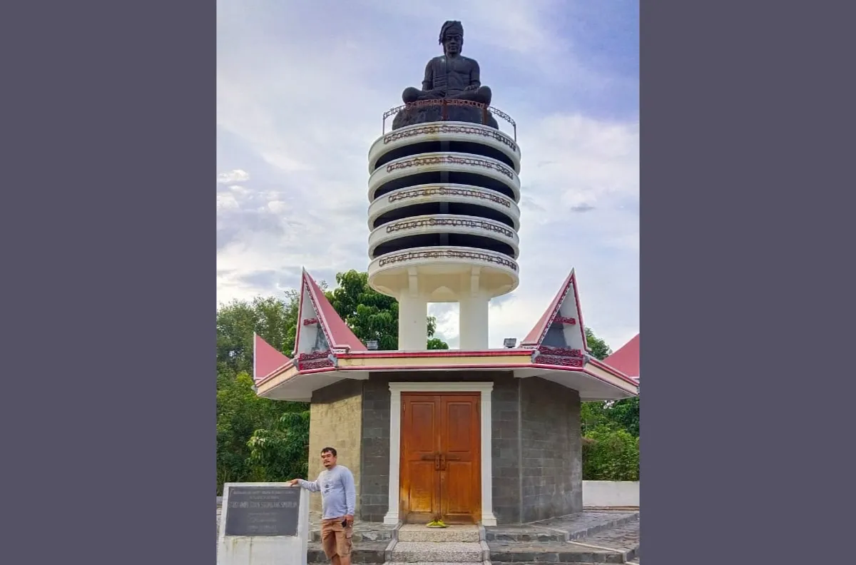 Tugu Tuan Sirimbang