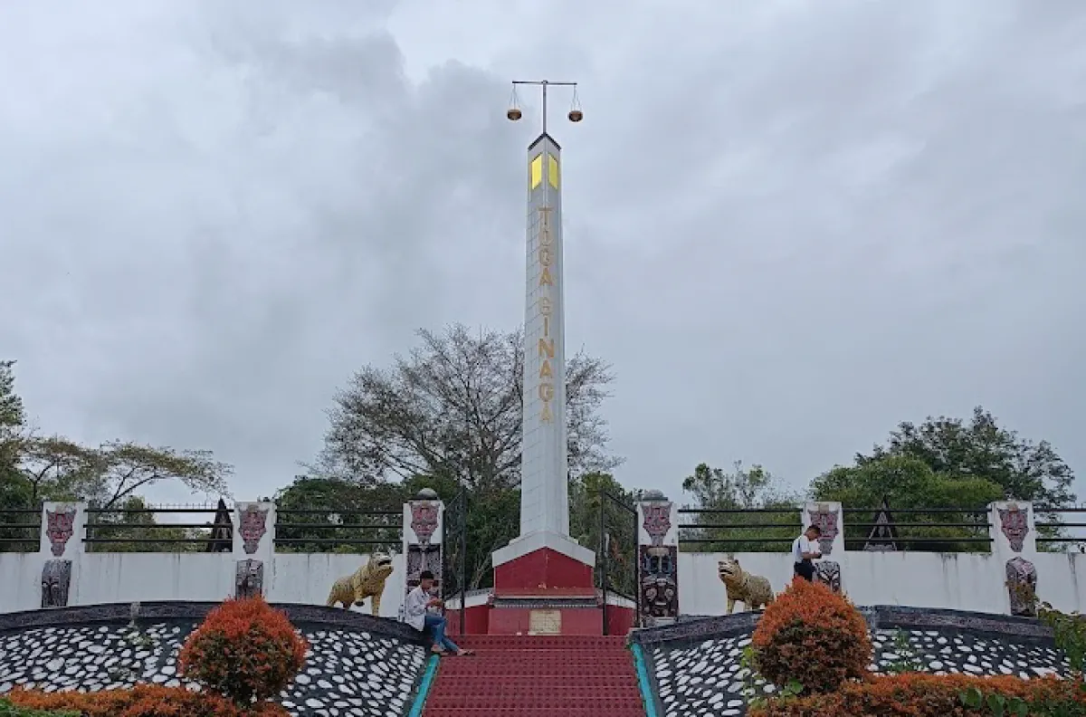 Tugu Toga Sinaga